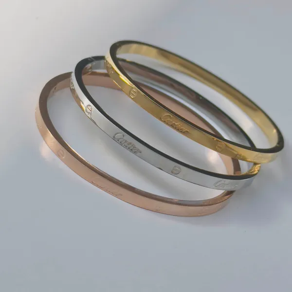 Love_Thin_Bracelet_Rosegold