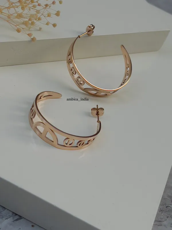 Cartier_Hoops_Default_Title