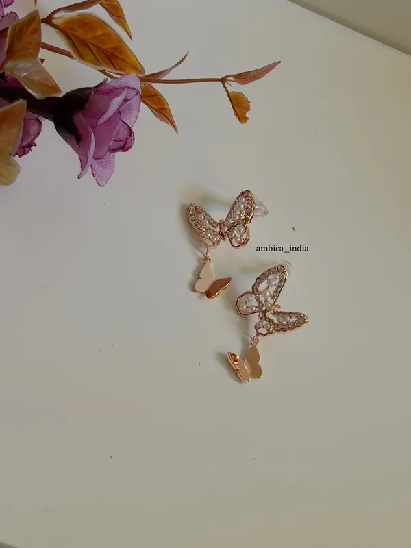 Butterfly_With_Pearl_Earrings_Default_Title