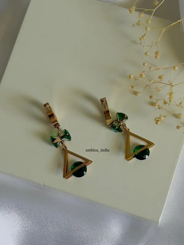 Triangle_With_Green_Crystal_Drop_Earrings_Default_Title