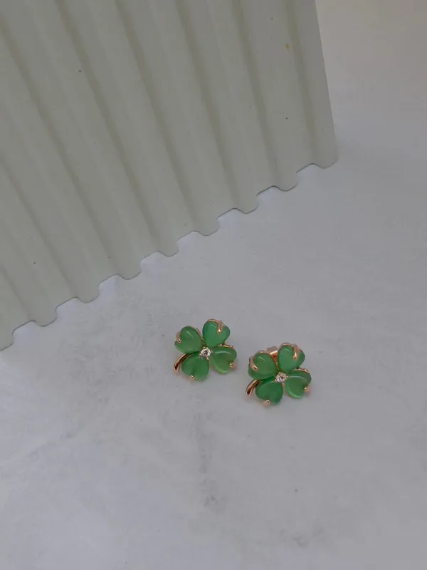 Green_Flower_Earrings_Default_Title