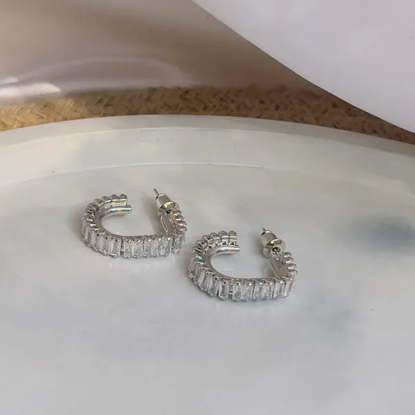 Oval_Crystal_Earrings_Default_Title