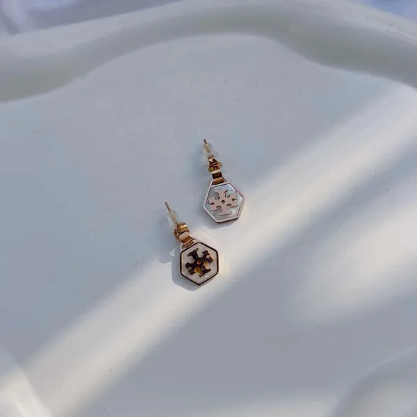 Tory_White_Studs_Default_Title