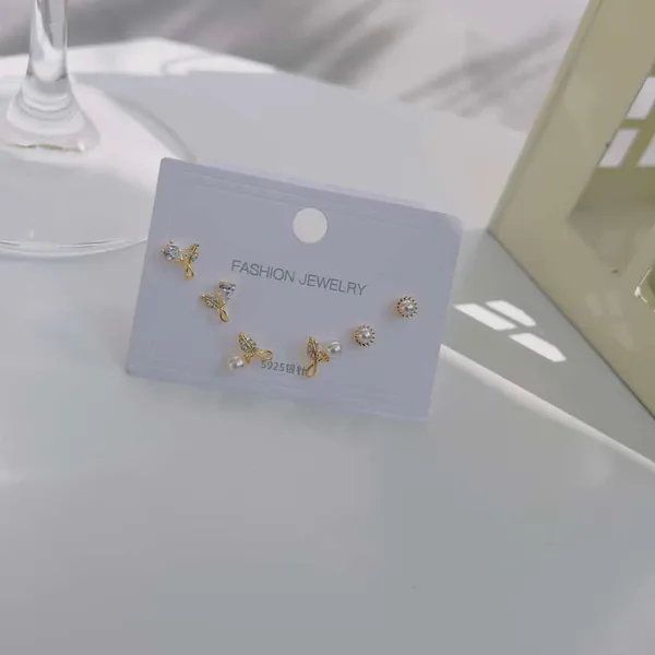 Leaf_With_Pearl_925_Plated_Piercing_Earrings_Default_Title