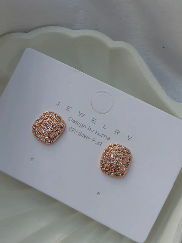 Square_Studded_Studs_Default_Title