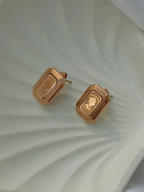 Queen_Earrings_Default_Title