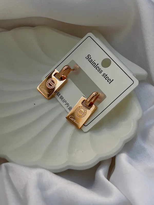 Love_Earrings_Default_Title