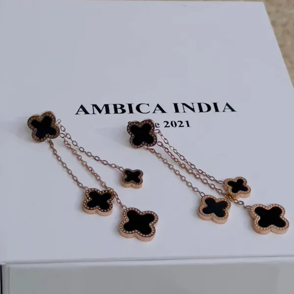 Clover_Black_Earrings_Default_Title