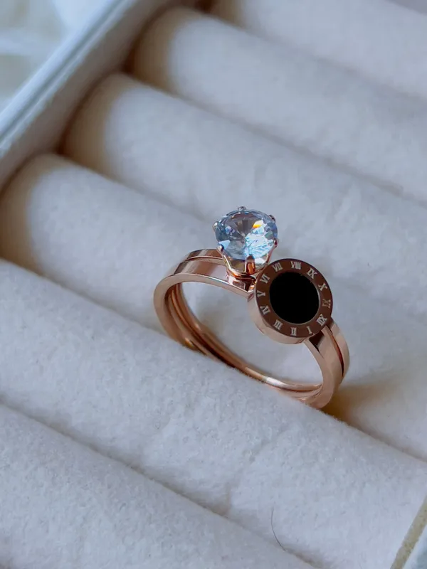 Roman_With_Diamond_Ring_Set