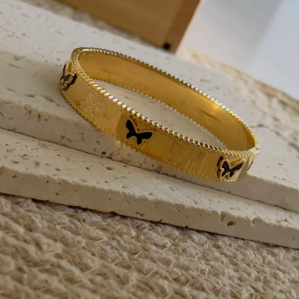 Black_Butterfly_Bracelet_Default_Title