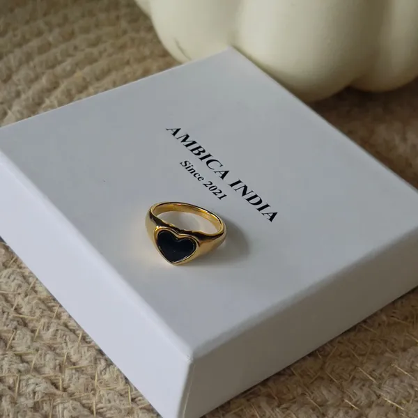 Black_Heart_Ring_Size_7_Default_Title