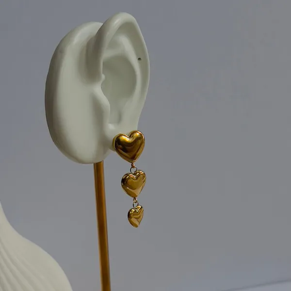 Heart_Danglers_Earrings_Default_Title