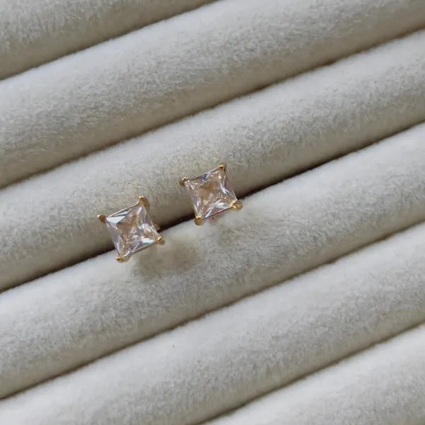 Tiny_Square_Studs_Earrings_Default_Title