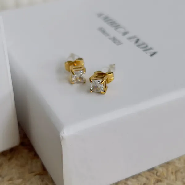 Tiny_Square_Studs_Earrings_Default_Title