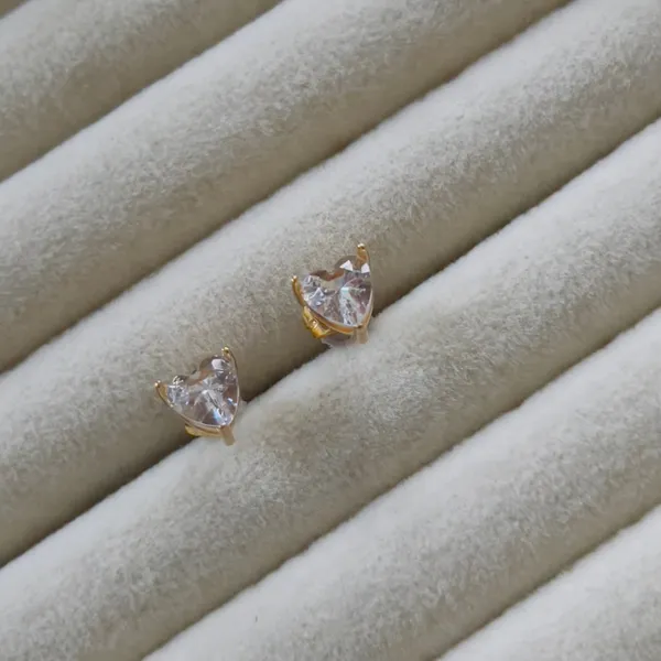 Tiny_Heart_Stud_Earrings_Default_Title
