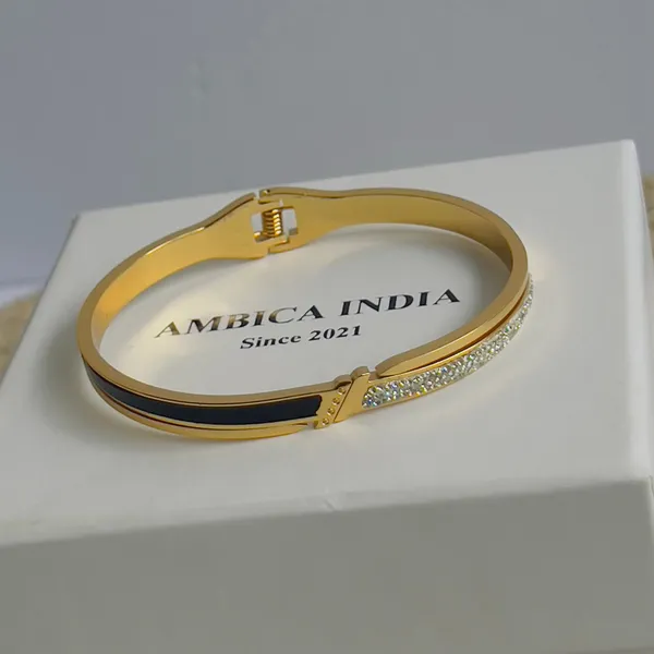 Black_Line_With_Studded_Bracelet_Default_Title