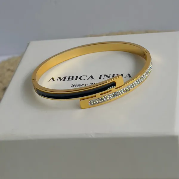 Classic_Bracelet_Default_Title