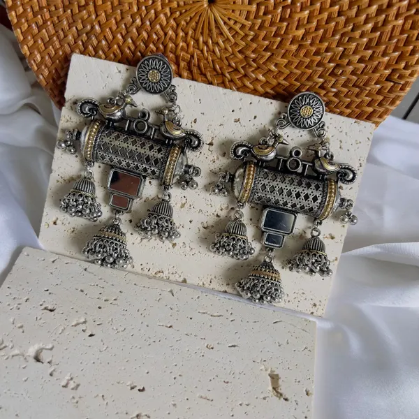 Vintage_Earrings_Default_Title