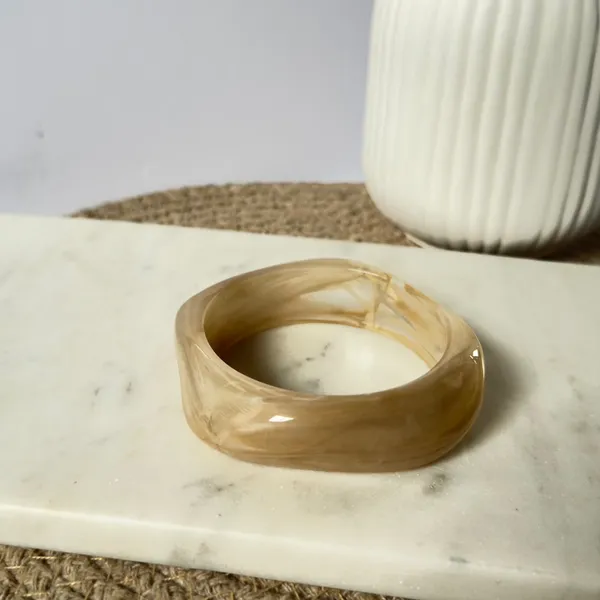 Butterscotch_Curve_Bangle_Default_Title
