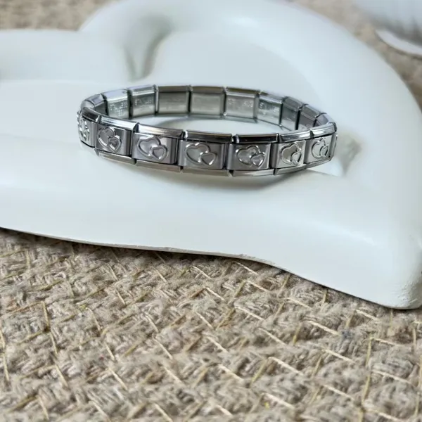 Heart_Charm_Bracelet_Default_Title