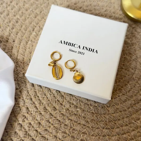 Sea_Shell_Mismatch_Earrings_Default_Title