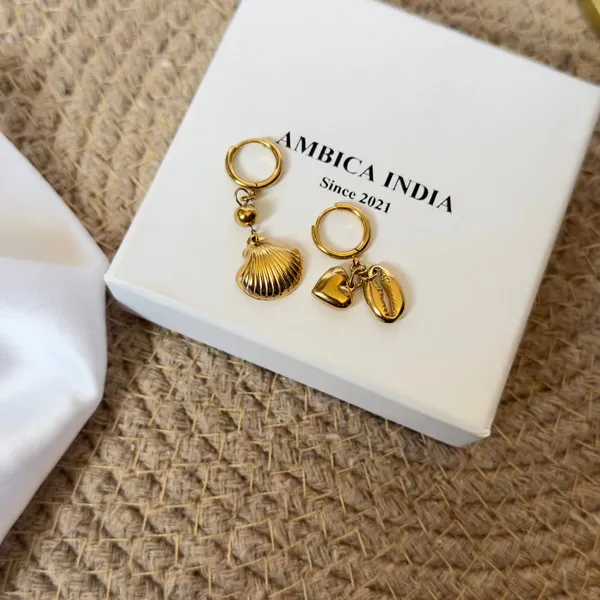 Shell_Heart_Mismatch_Earrings_Default_Title