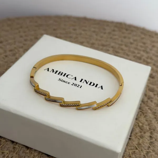 Mother_Pearl_With_Crystal_Bracelet_Default_Title