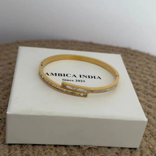 Classic_Bracelet_Default_Title