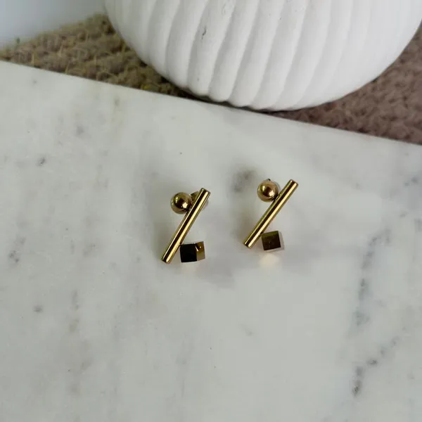 Classic_Earrings_Default_Title