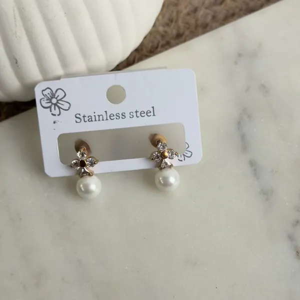 Flower_Pearl_Earrings_Default_Title