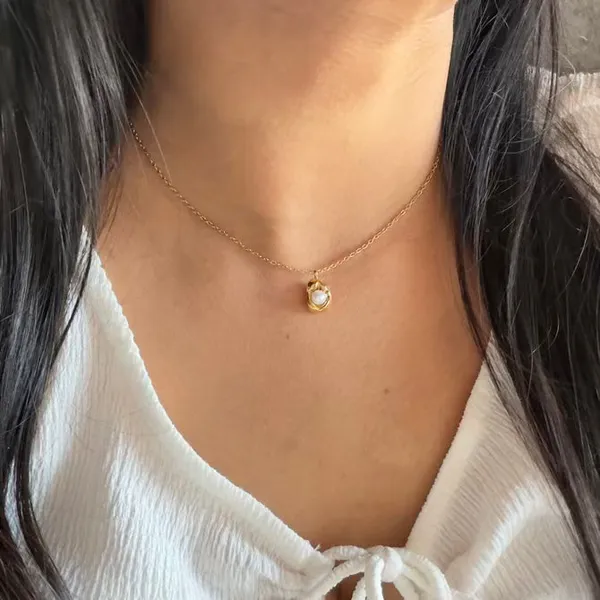 Pearl_Necklace_Default_Title