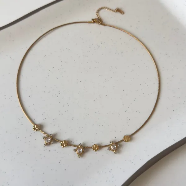 Ethereal_Blossom_Charm_Choker_Default_Title