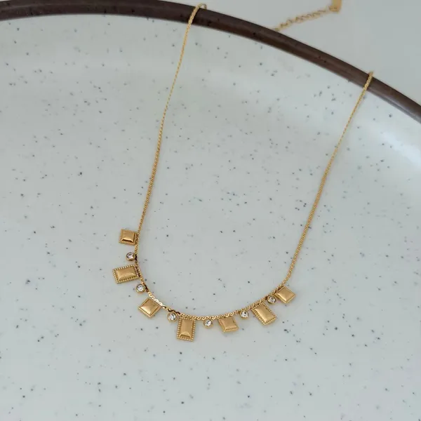 Bella_Square_Necklace_Default_Title