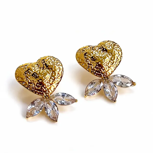 Heart_With_White_Crystal_Earrings