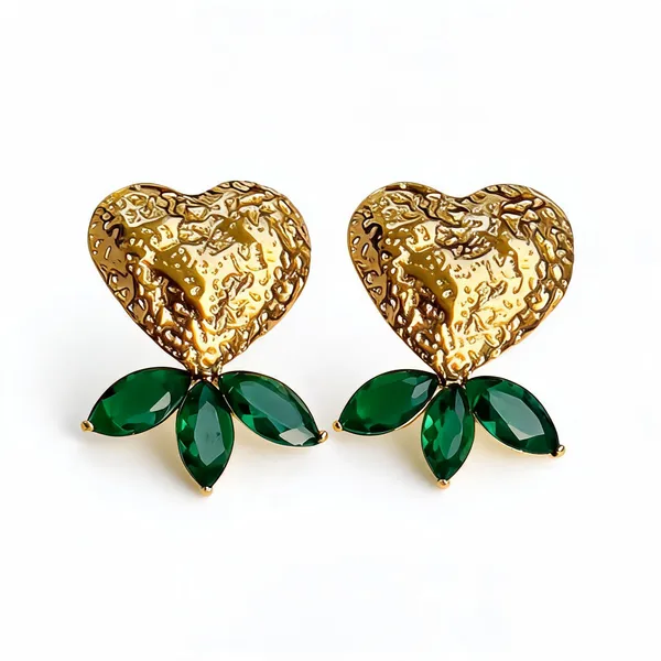 Heart_With_Green_Crystal_Earrings