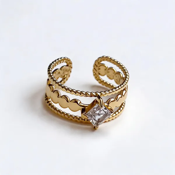 Triangle_White_Crystal_Ring