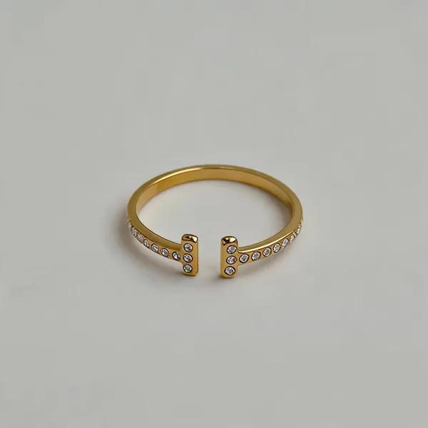 Tiny_Crystal_Studded_Thin_Ring