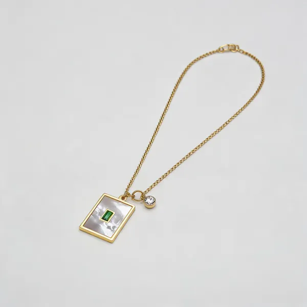 Small_Crysta_With_Mother_Pearl_Necklace