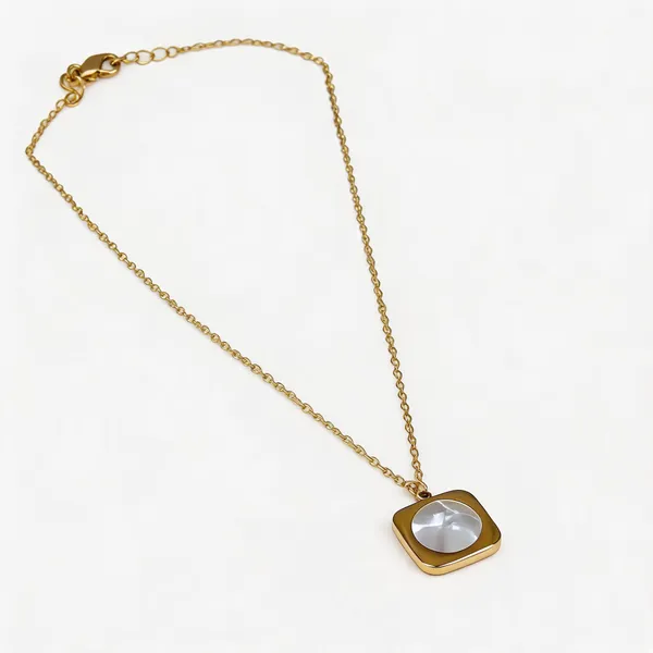 Square_Mother_Pearl_18k_Gold_Plated_Necklace