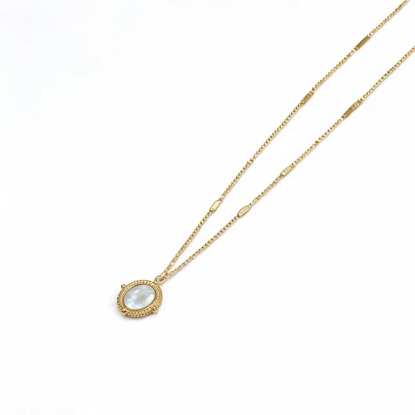 Mother_Pearl_Oval_Shape_Necklace_18k_Gold_Plated