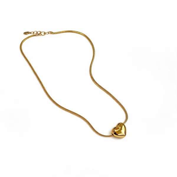 Heart_With_Snake_Chain_Necklace