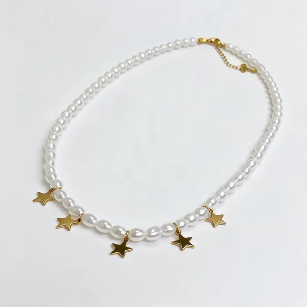 Star_With_Pearl_Necklace