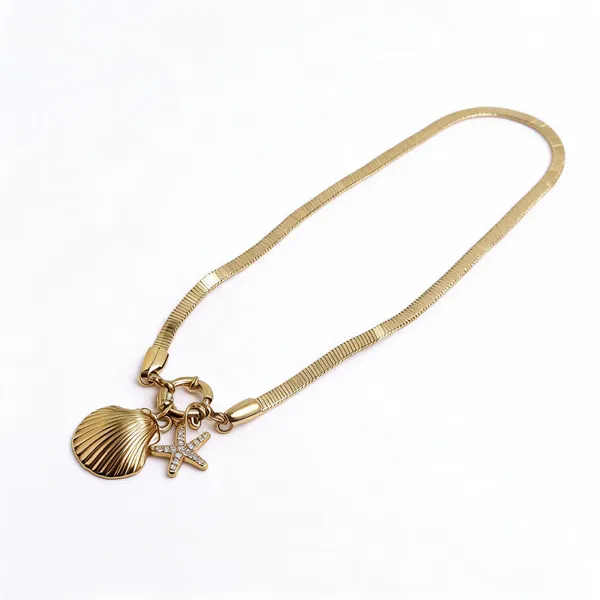 Snake_Chain_With_Sea_Shell_Start_Charm_Necklace