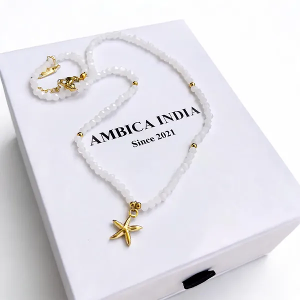 Star_With_White_Stone_Necklace
