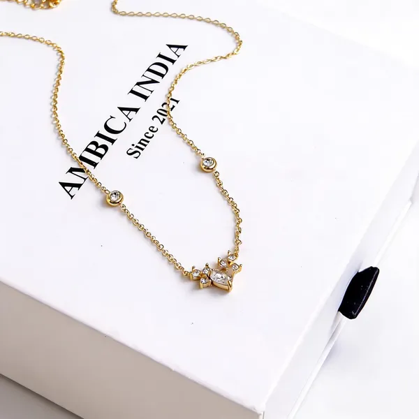 White_Heart_With_Flower_Minimal_Necklace