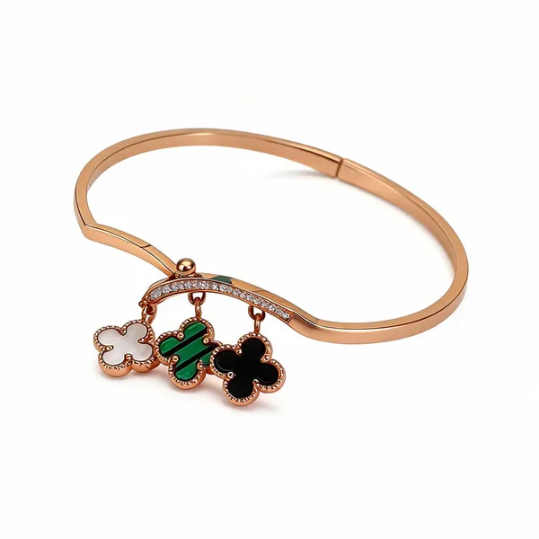 Clover_Hanging_Bracelet