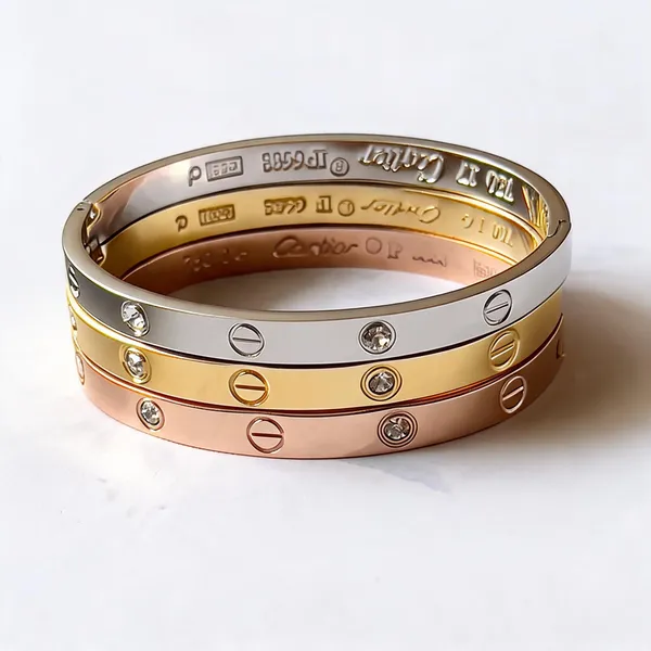 Cartier_Diamond_Bracelet_Gold