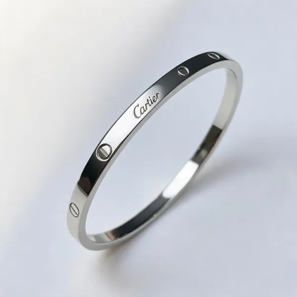 Love_Thin_Bracelet_Silver