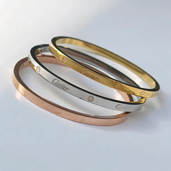 Love_Thin_Bracelet_Gold