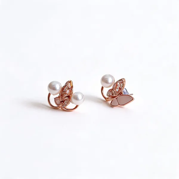 White_Butterfly_With_Pearl_Earrings